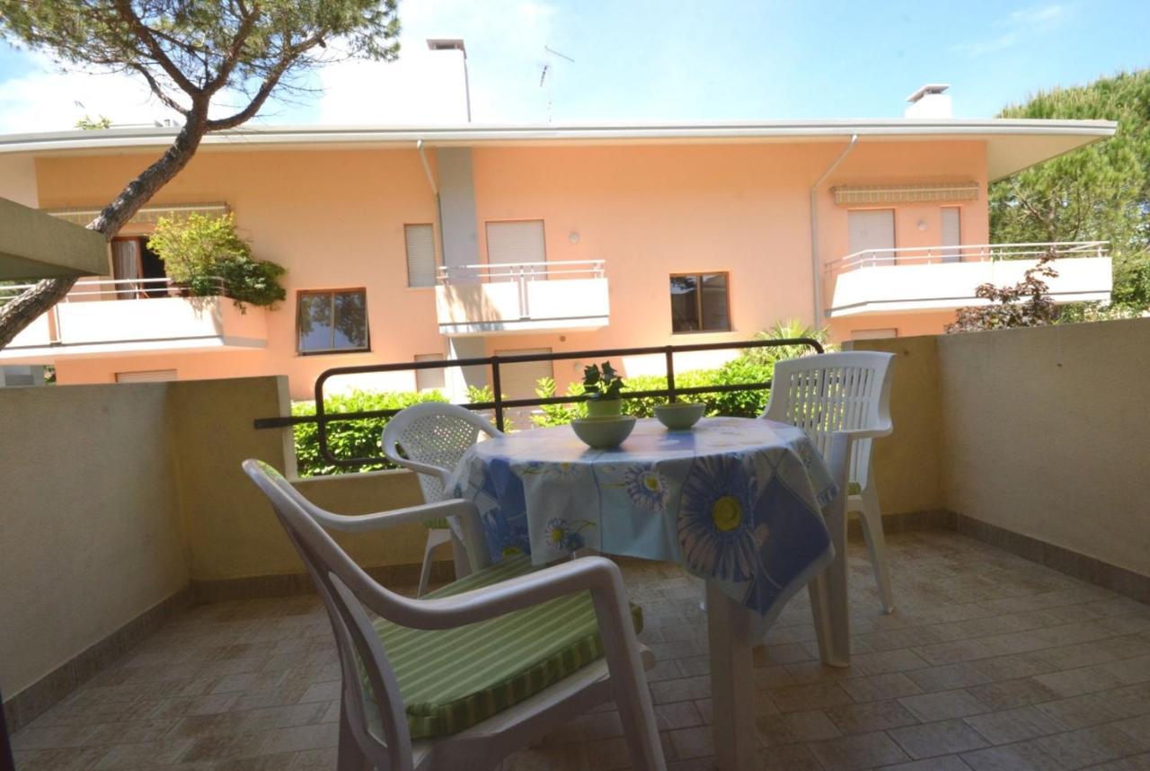 Appartamenti Dei Fiori Lignano Sabbiadoro Exterior foto